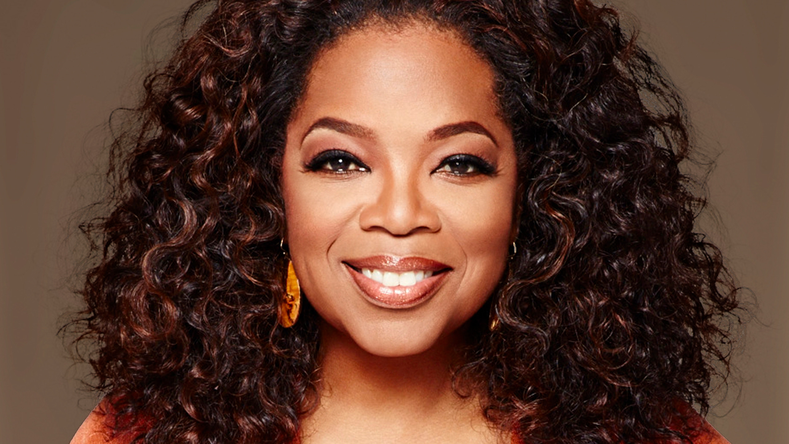 Oprah Winfrey: Broadcaster says mocking her weight was 'national sport' -  BBC News